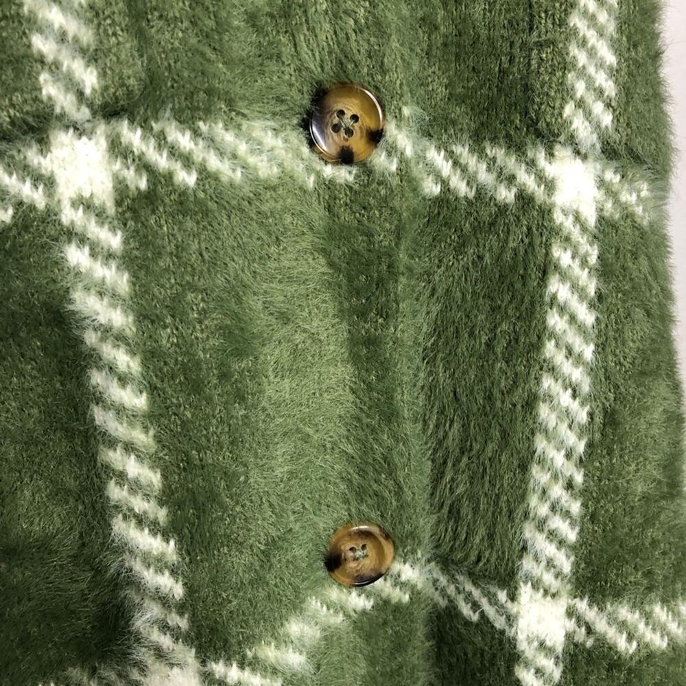 Torrid green white plaid fuzzy knit button front shacket jacket size 2 or 2X - Picture 4 of 14